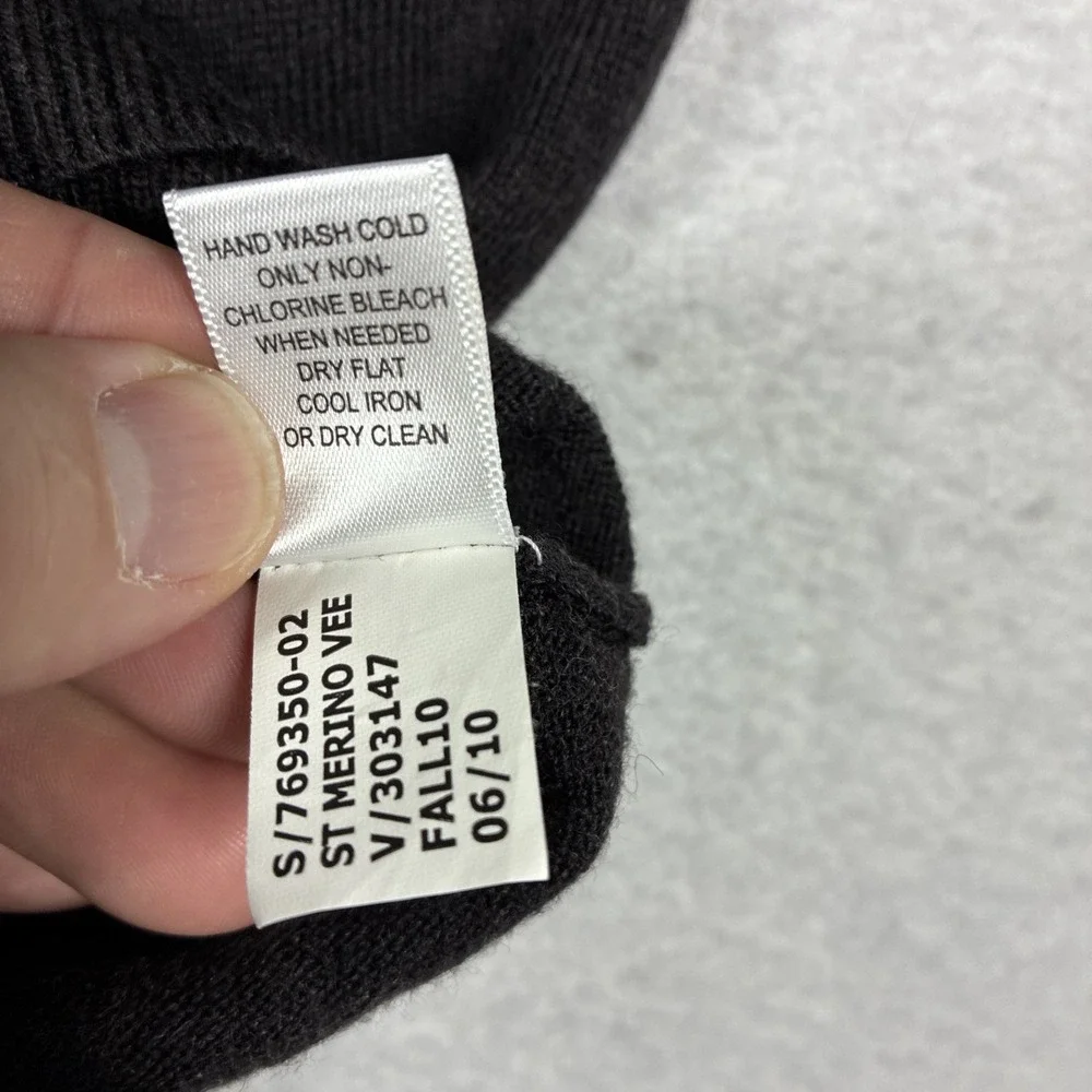 Banana Republic Mens XL Black Extra Fine Merino Wool V Neck Sweater Preppy
